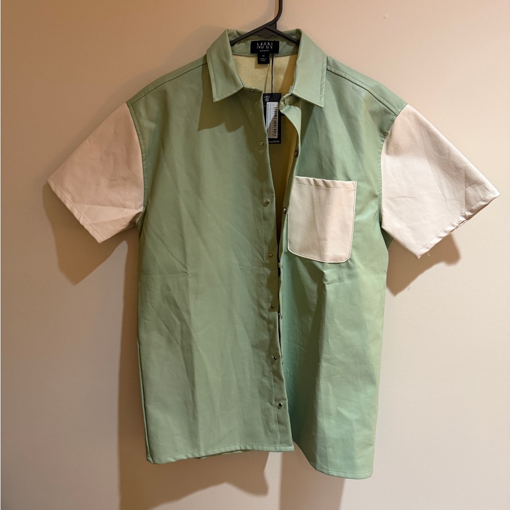 boohooMAN Men's Green and White Casual Button Down Shirt Faux Leather Brand New!